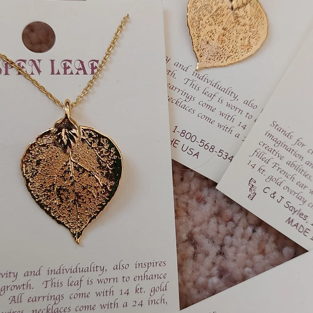 Aspen gold leaf necklace - Picture 2 of 3